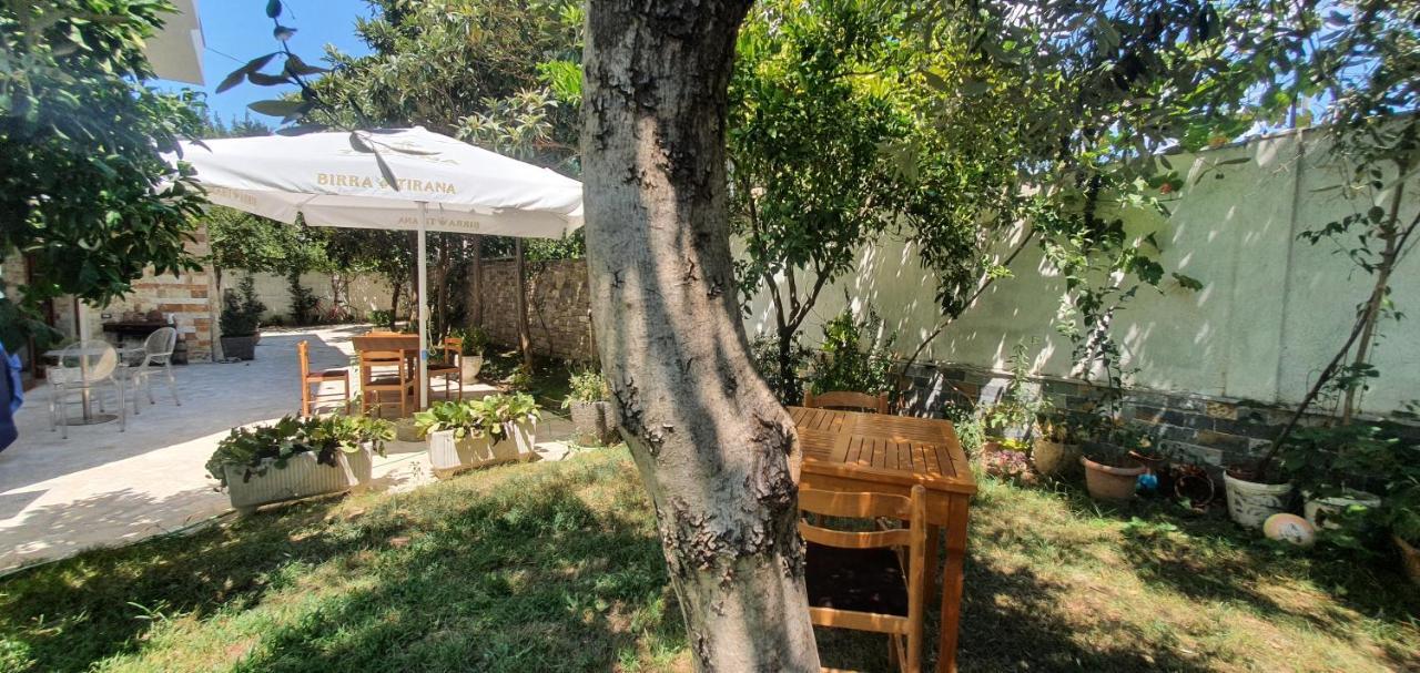 Xho'S Forest Guest House Berat Exteriér fotografie