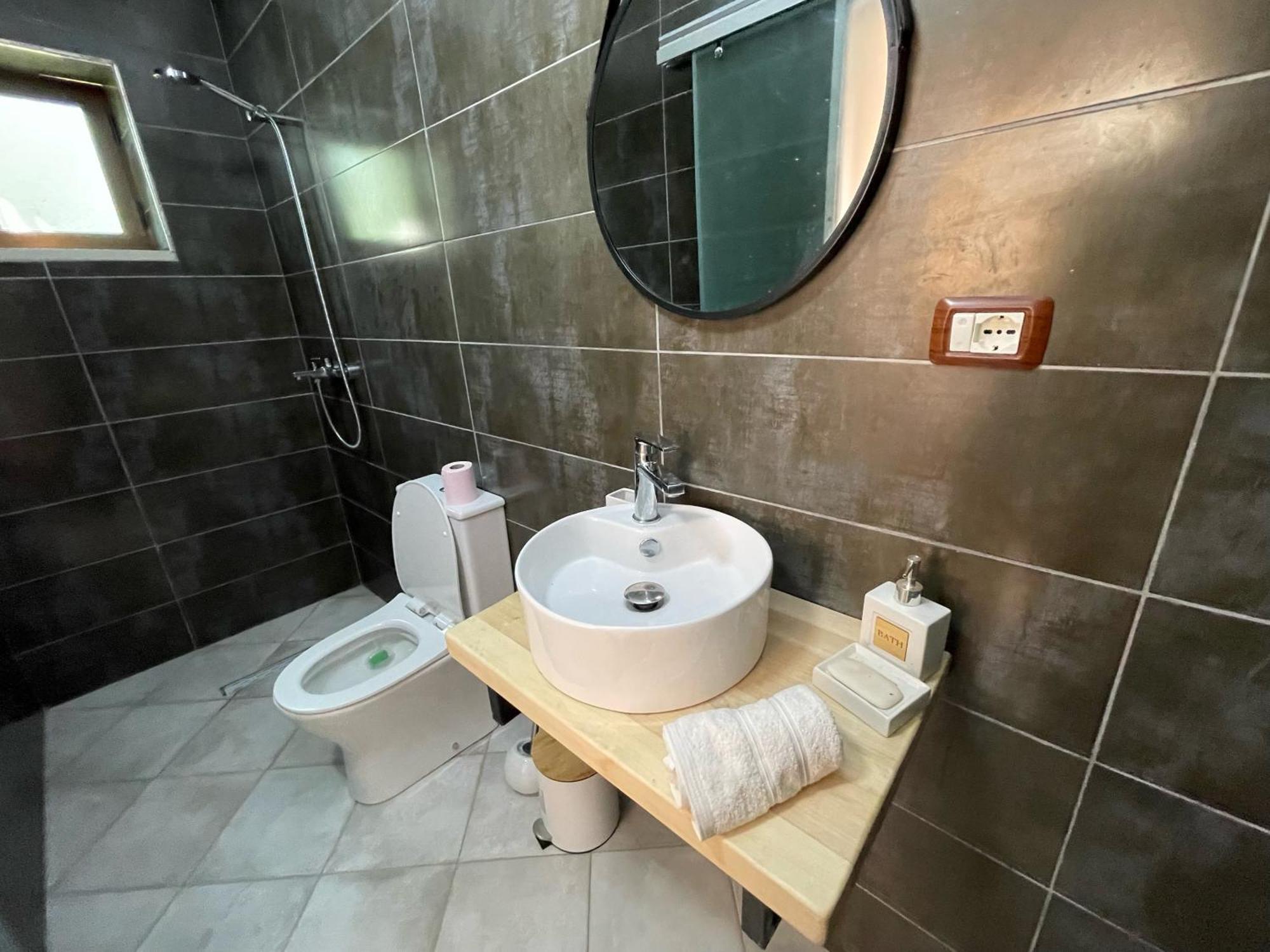Xho'S Forest Guest House Berat Pokoj fotografie